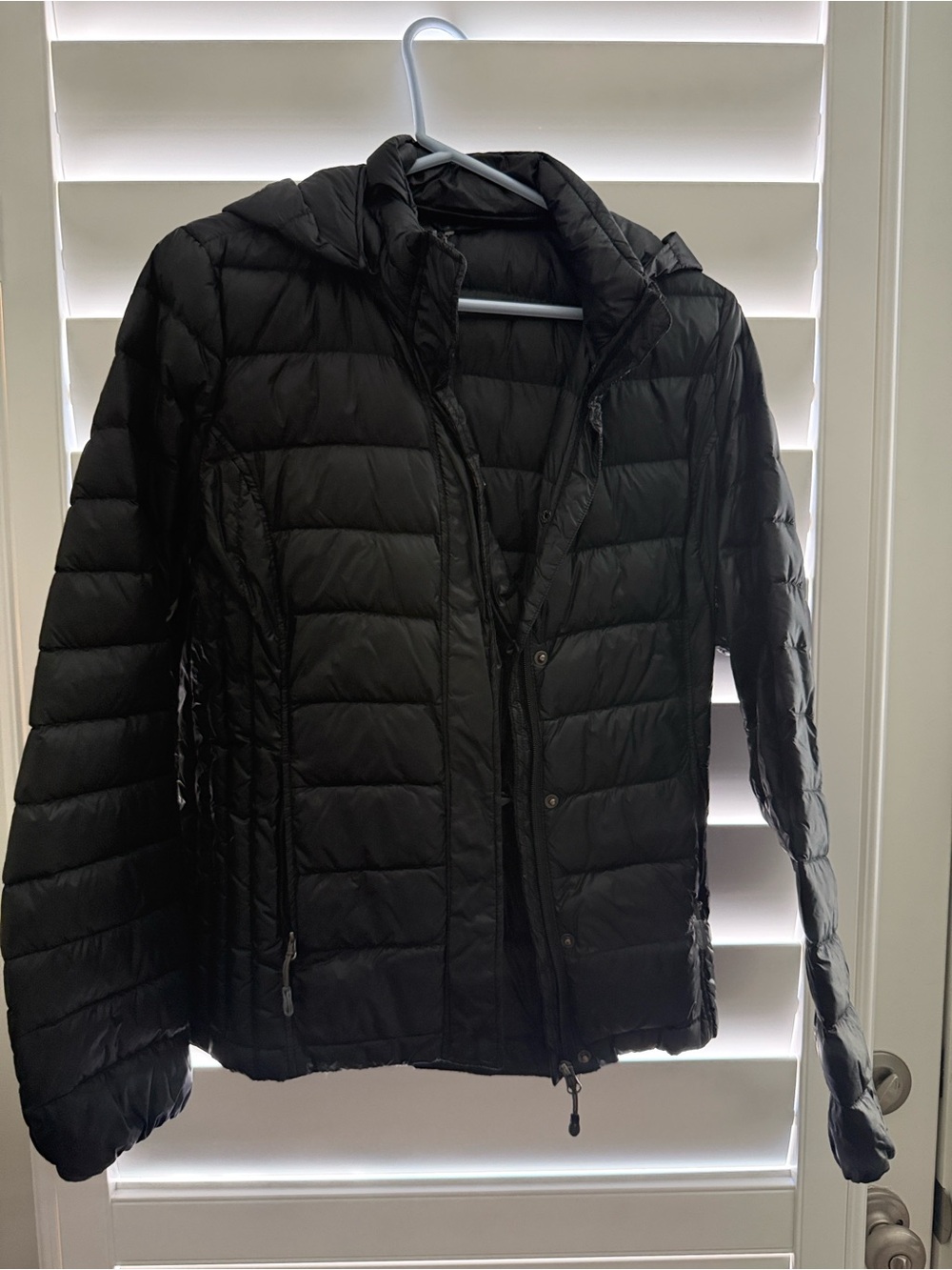 Women's Black Packable Quilted Puffer Jacket with Removable Hood - Picture 4 of 4
